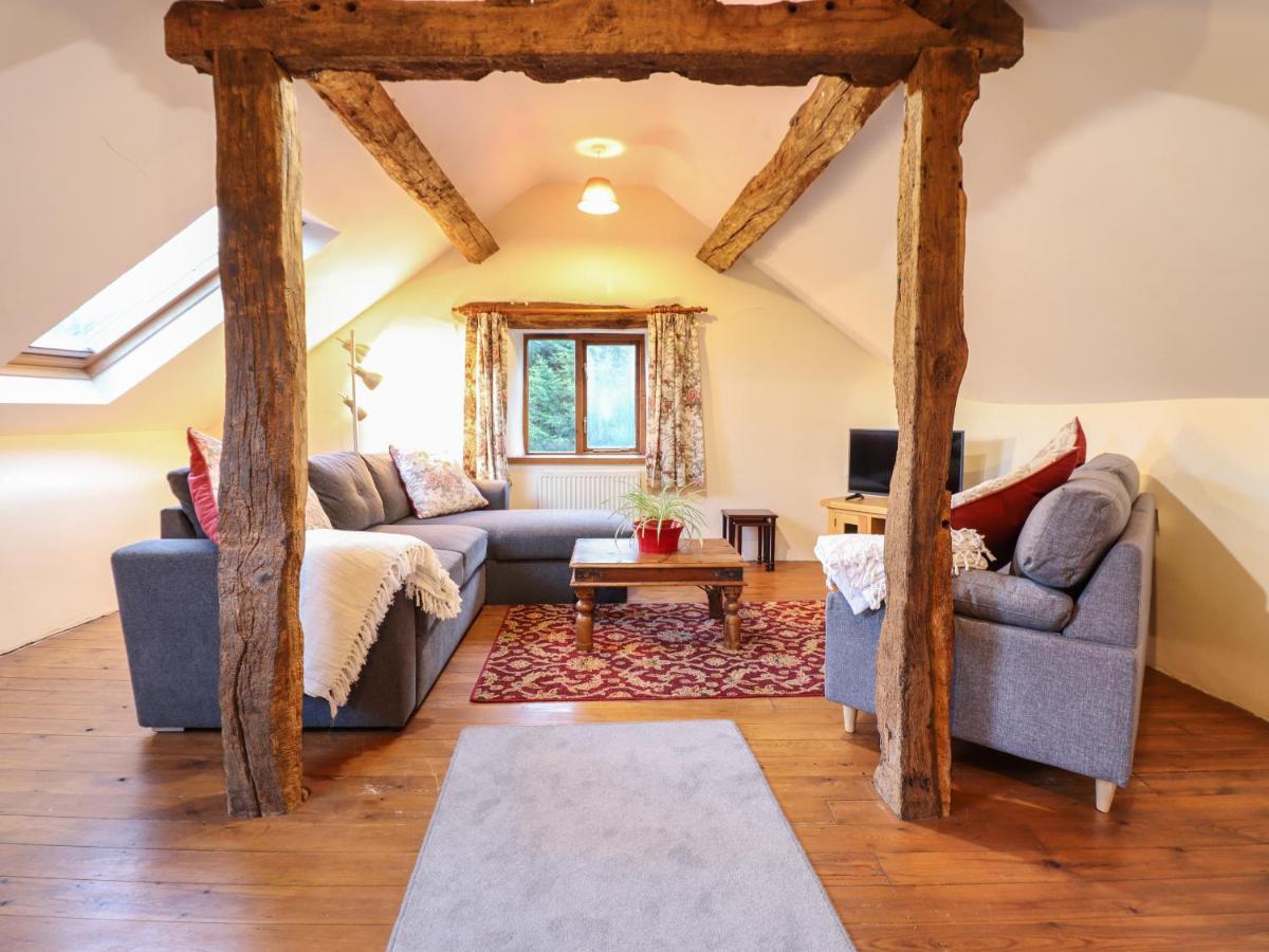 Yr Hen Felin Villa Oswestry Bagian luar foto