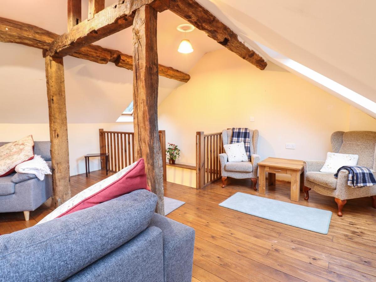 Yr Hen Felin Villa Oswestry Bagian luar foto