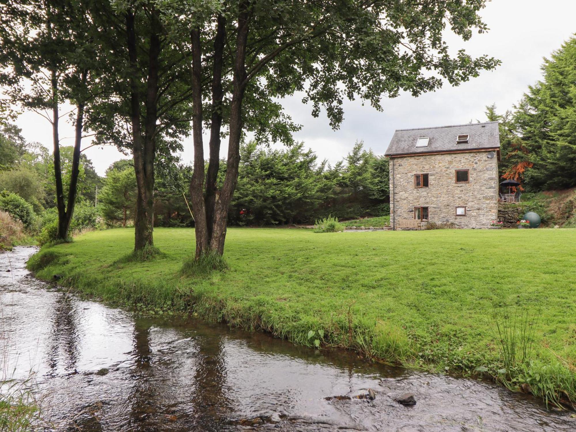 Yr Hen Felin Villa Oswestry Bagian luar foto